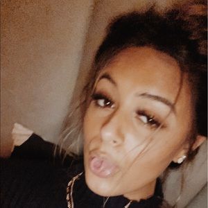 Meet your Posher, Lily